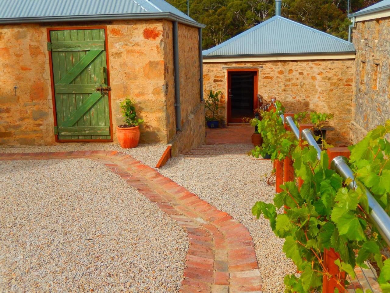 Morialta Barns Bed & Breakfast Norton Summit Екстериор снимка